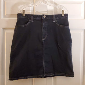 Dark denim mid rise Riders by Lee skirt